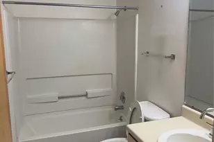 1052 Churchill Downs Ct, Charlotte, NC 28211 - Photo 2