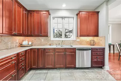 43 S Kuykendall Court, Hendersonville, NC 28739 - Photo 14