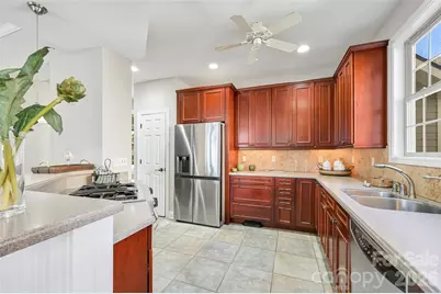 43 S Kuykendall Court, Hendersonville, NC 28739 - Photo 12