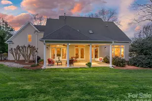 6122 Highview Rd, Matthews, NC 28104 - Photo 2