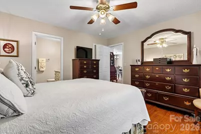 215 Towne Court NW, Conover, NC 28613 - Photo 20