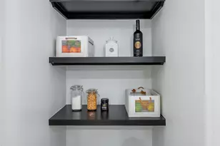 10943 Carmel Crossing Rd, Charlotte, NC 28226 - Photo 8