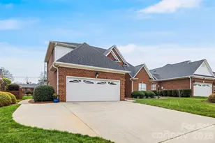 2146 Pinefield Ct, Gastonia, NC 28056 - Photo 2