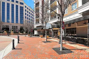 4620 Piedmont Row Dr, Charlotte, NC 28210 - Photo 2