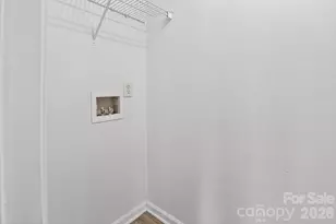 1911 Flushing Ct, Charlotte, NC 28215 - Photo 18