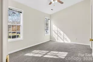 1911 Flushing Ct, Charlotte, NC 28215 - Photo 28