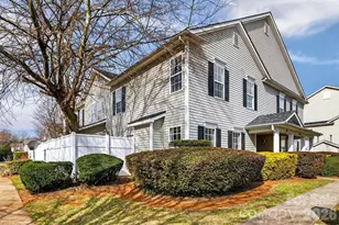 1911 Flushing Ct, Charlotte, NC 28215 - Photo 2