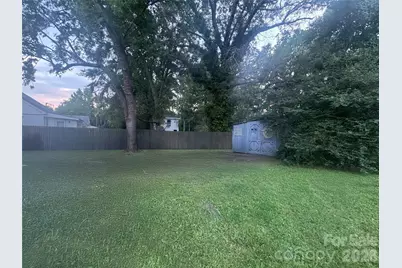 305 Mobley Street, Clover, SC 29710 - Photo 4