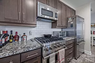 701 Royal Ct, Charlotte, NC 28202 - Photo 10