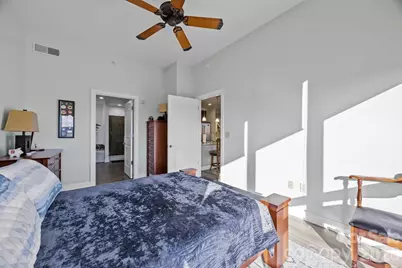 701 Royal Court #1009, Charlotte, NC 28202 - Photo 12