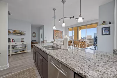 701 Royal Court #1009, Charlotte, NC 28202 - Photo 8