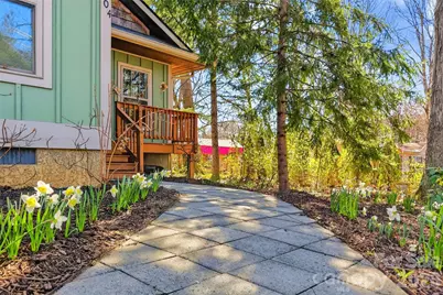 104 Hiawassee Avenue, Black Mountain, NC 28711 - Photo 6