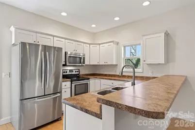 104 Hiawassee Avenue, Black Mountain, NC 28711 - Photo 12