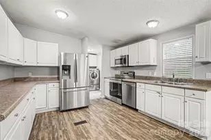 1047 Galway Ln, Clover, SC 29710 - Photo 8