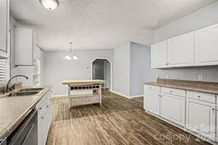 1047 Galway Ln, Clover, SC 29710 - Photo 2