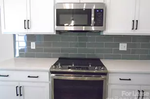 9032 Widden Wy, Charlotte, NC 28269 - Photo 4