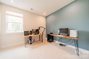 2025 Evolve Wy, Charlotte, NC 28205 - Photo 18