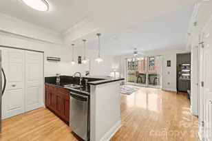 300 W 5th St, Charlotte, NC 28202 - Photo 6