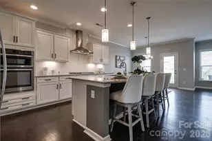 4024 Three Lakes Ln, Fort Mill, SC 29715 - Photo 2