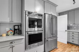 4 Western View St, Black Mountain, NC 28711 - Photo 14