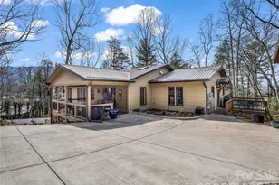 4 Western View St, Black Mountain, NC 28711 - Photo 2