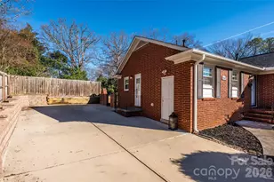 7117 Woodstream Dr, Charlotte, NC 28210 - Photo 44