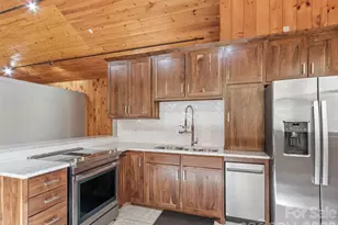 191 N Fork Rd, Burnsville, NC 28714 - Photo 16