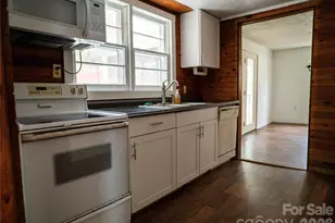 813 Severt Circle NE, Lenoir, NC 28645 - Photo 10