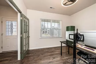 3843 Rosewood Dr, Mount Holly, NC 28120 - Photo 4