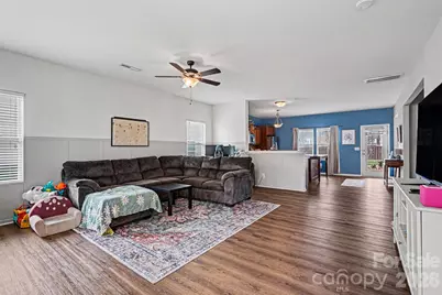 2419 Impatien Drive, Charlotte, NC 28215 - Photo 2