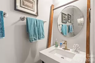 12205 Westbury Glen Ct, Charlotte, NC 28262 - Photo 26