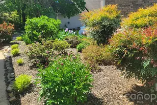 100 Thistle Knoll Ct, Asheville, NC 28803 - Photo 2