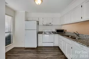 11020 Carmel Crossing Rd, Charlotte, NC 28226 - Photo 4