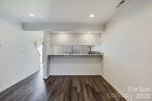 11020 Carmel Crossing Rd, Charlotte, NC 28226 - Photo 6