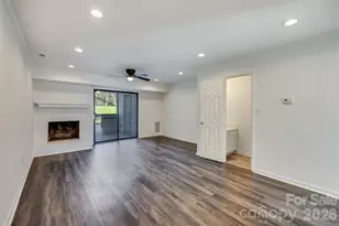 11020 Carmel Crossing Rd, Charlotte, NC 28226 - Photo 8