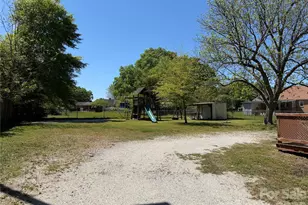 612 Ballard St, Chester, SC 29706 - Photo 16