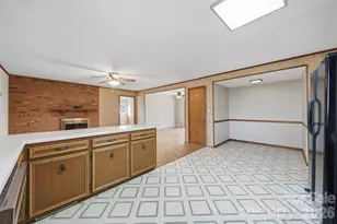 2010 Elizabeth Ave, Hickory, NC 28602 - Photo 10