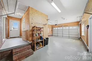 2010 Elizabeth Ave, Hickory, NC 28602 - Photo 22