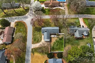 2010 Elizabeth Ave, Hickory, NC 28602 - Photo 34