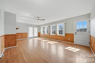 2010 Elizabeth Ave, Hickory, NC 28602 - Photo 12