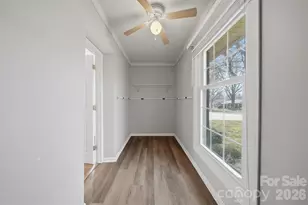 2010 Elizabeth Ave, Hickory, NC 28602 - Photo 18