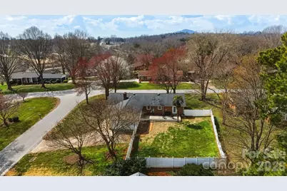 2010 Elizabeth Avenue, Hickory, NC 28602 - Photo 36