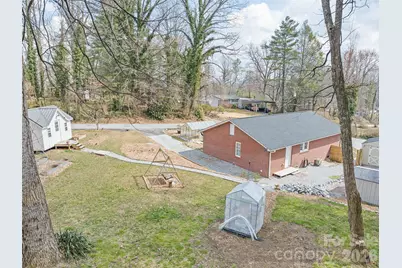 110 Ewart Drive, Hendersonville, NC 28739 - Photo 20