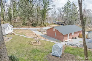 110 Ewart Dr, Hendersonville, NC 28739 - Photo 20