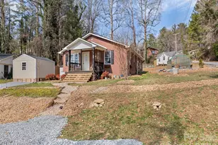 110 Ewart Dr, Hendersonville, NC 28739 - Photo 4