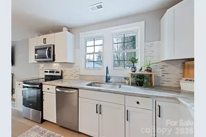 110 Ewart Drive, Hendersonville, NC 28739 - Photo 28