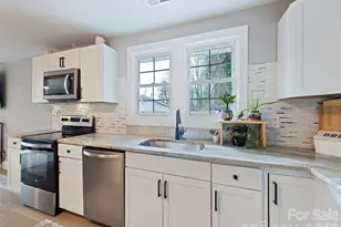 110 Ewart Dr, Hendersonville, NC 28739 - Photo 28