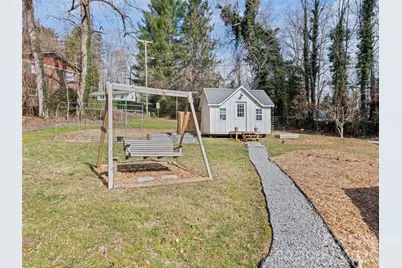 110 Ewart Drive, Hendersonville, NC 28739 - Photo 12