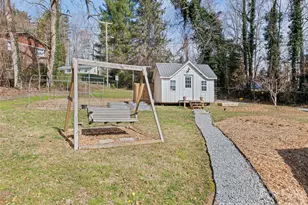 110 Ewart Dr, Hendersonville, NC 28739 - Photo 12