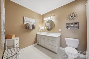 2716 Charleston Ct, Claremont, NC 28610 - Photo 34